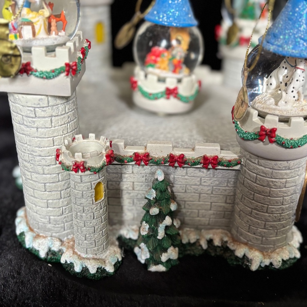 The Bradford Exchange Disney “Cinderella’s Castle” - Picture 12 of 13